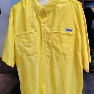 XL- F.H. DavisYellow Short-Sleeve Button-Up Shirt